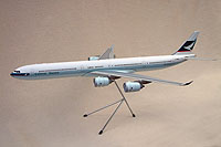 Conquest Models 1/100 Cathay Pacific Airbus A340-600