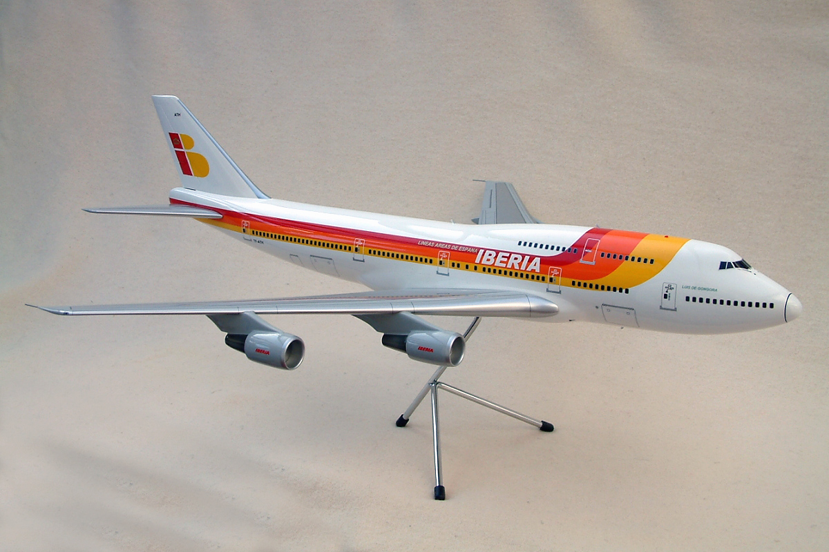Conquest Models 1/100 Iberia Boeing 747-300